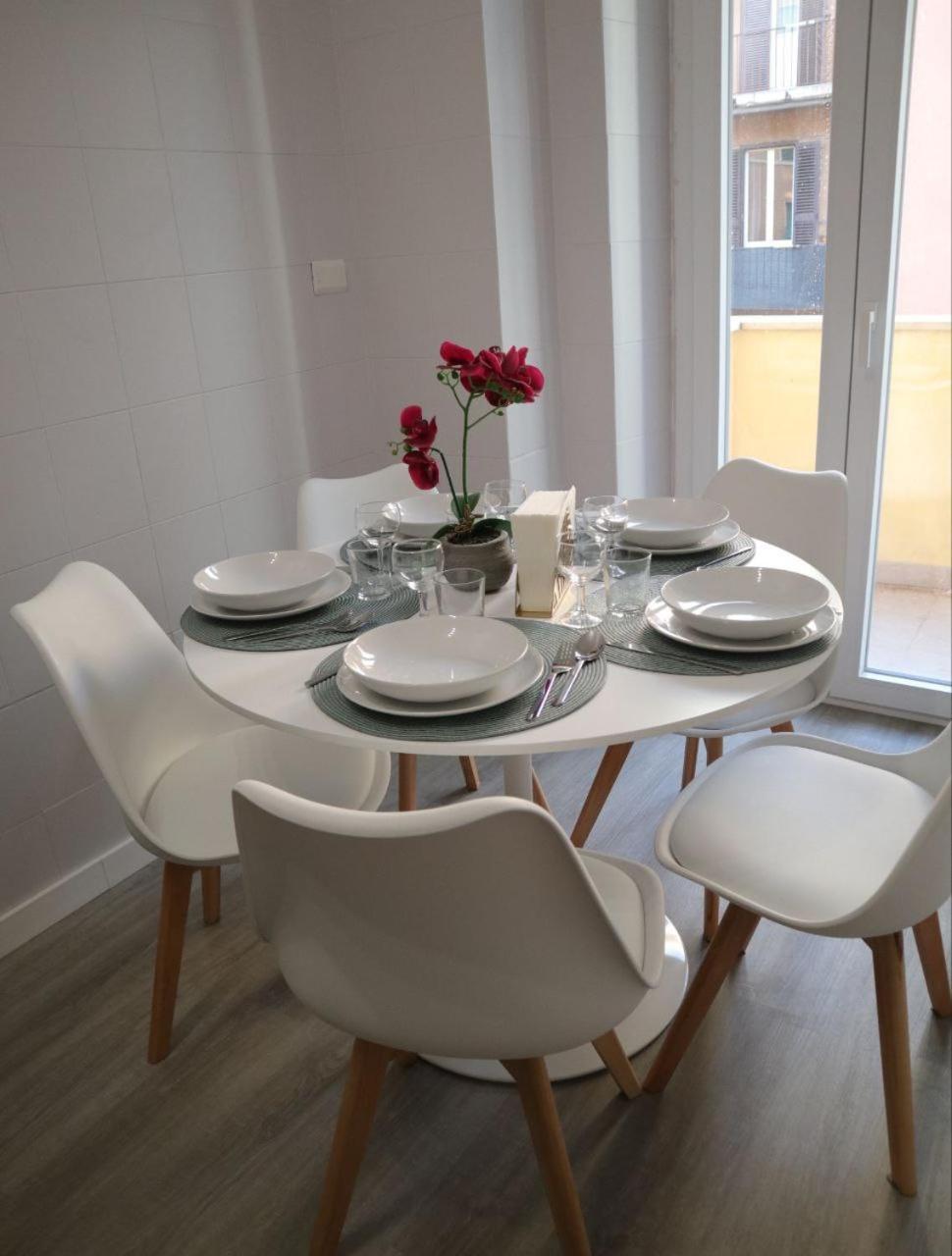 Sara'S Home - Modern Apartment Near Metro, Perfect For Families And Groups In Rom Eksteriør billede