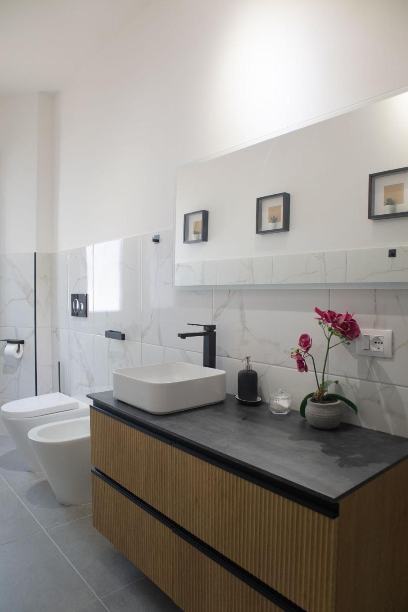 Sara'S Home - Modern Apartment Near Metro, Perfect For Families And Groups In Rom Eksteriør billede