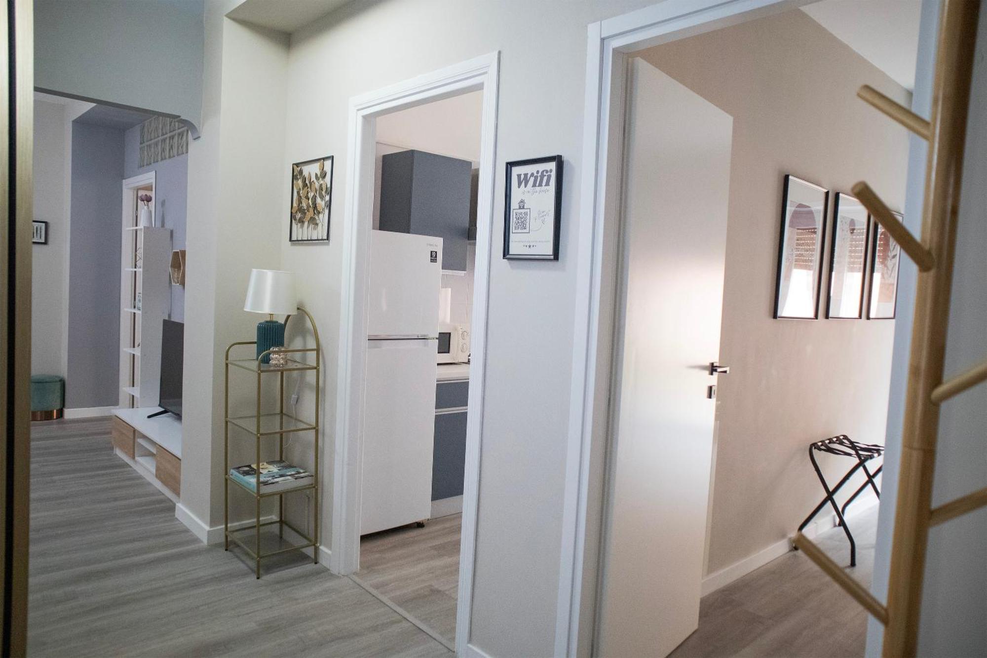 Sara'S Home - Modern Apartment Near Metro, Perfect For Families And Groups In Rom Eksteriør billede