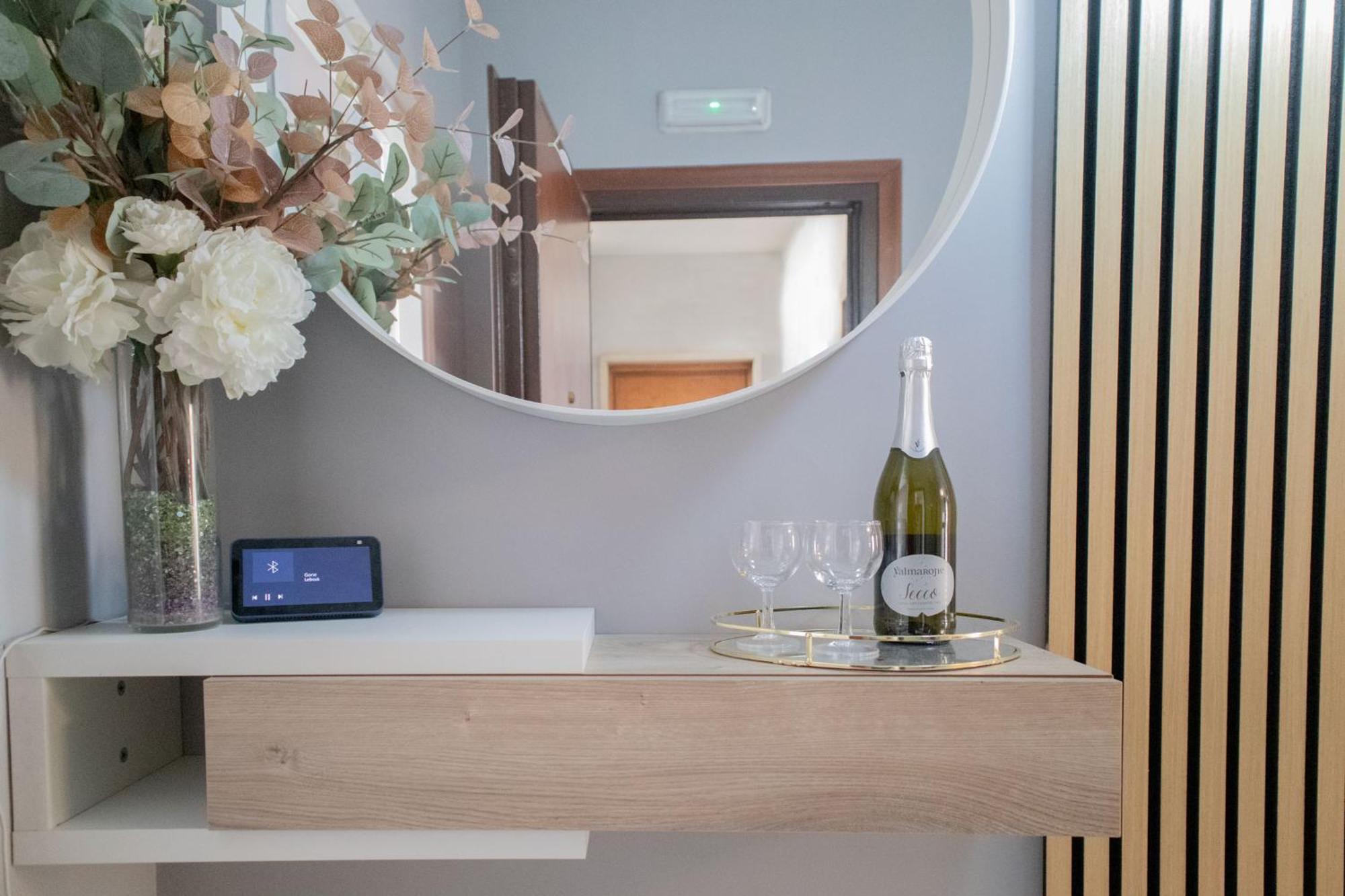 Sara'S Home - Modern Apartment Near Metro, Perfect For Families And Groups In Rom Eksteriør billede
